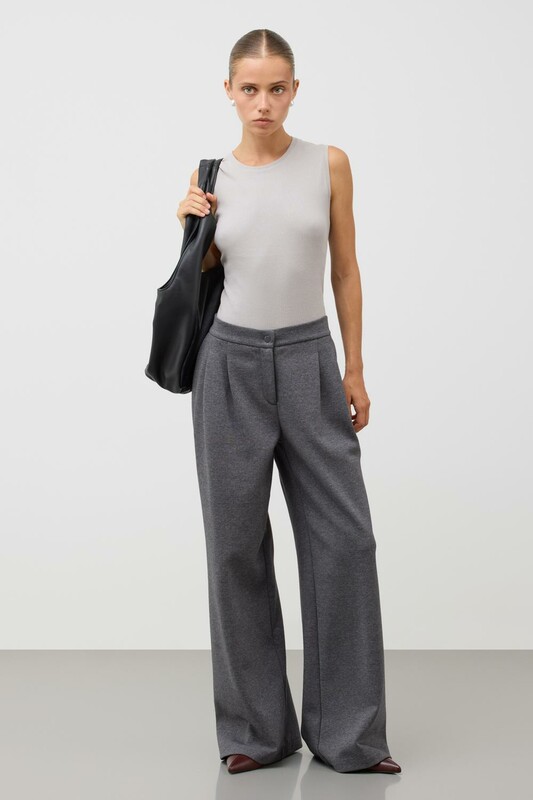 ����� ���